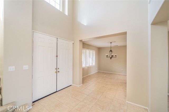 Detail Gallery Image 8 of 70 For 3675 Sunmeadow St, Corona,  CA 92881 - 6 Beds | 4 Baths