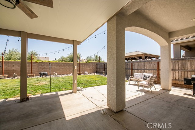 511 Timberline S Way, Madera CA: https://media.crmls.org/medias/d08a8971-1618-479f-9bee-c613abf0fa26.jpg