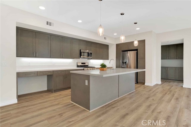 Detail Gallery Image 5 of 25 For 2850 Wagon Wheel #401,  Oxnard,  CA 93036 - 2 Beds | 2 Baths