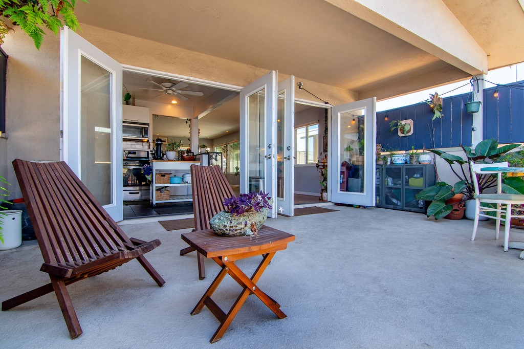 Detail Gallery Image 20 of 32 For 1261 E 1st St #10,  Long Beach,  CA 90802 - 2 Beds | 2 Baths