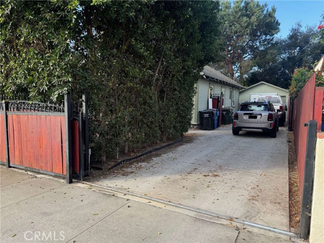 1355 N Gordon Street, Pomona CA: https://media.crmls.org/medias/d08bd504-9762-4394-a394-cfac27c0fa52.jpg