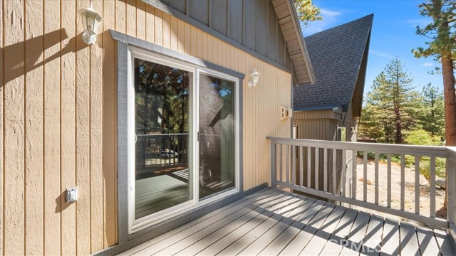 Detail Gallery Image 27 of 32 For 33283 Holcomb Creek, Green Valley Lake,  CA 92341 - 2 Beds | 2 Baths