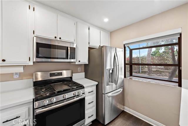 Detail Gallery Image 7 of 28 For 12750 Centralia St #215,  Lakewood,  CA 90715 - 2 Beds | 1 Baths