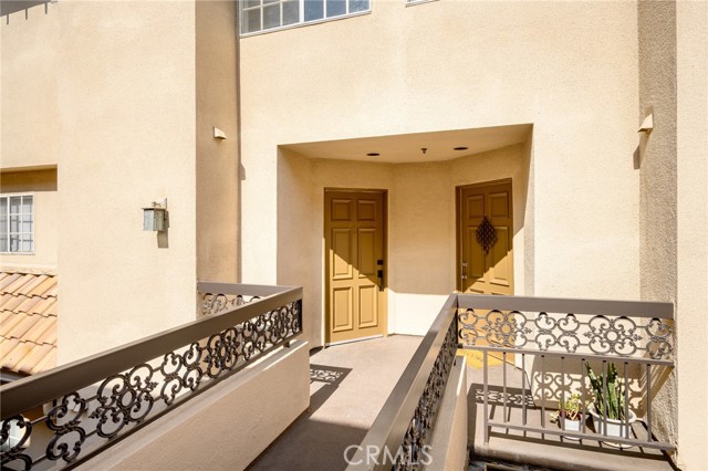 Detail Gallery Image 3 of 29 For 537 N Adams St #207,  Glendale,  CA 91206 - 2 Beds | 2/1 Baths