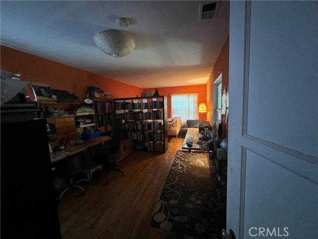 14418 Tiara Street, Van Nuys CA: https://media.crmls.org/medias/d08f0dbf-0eda-43a0-999b-fba9983bb4ac.jpg