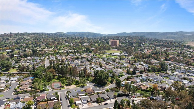 22352 Torino, Laguna Hills CA: https://media.crmls.org/medias/d08f3b3d-61e7-4c0e-b8c5-302bcd2c6861.jpg