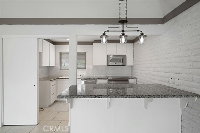 Detail Gallery Image 16 of 43 For 22392 Canyon Club Dr, Canyon Lake,  CA 92587 - 2 Beds | 2 Baths