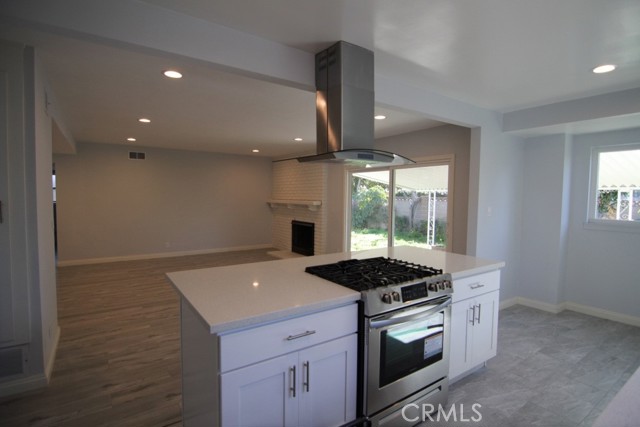 1728 W Chateau Avenue, Anaheim CA: https://media.crmls.org/medias/d090a687-2cbc-482f-b999-bb120a6f54b6.jpg