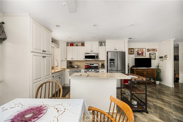 Detail Gallery Image 17 of 45 For 18102 Hutchings Dr, Yorba Linda,  CA 92886 - 3 Beds | 2 Baths