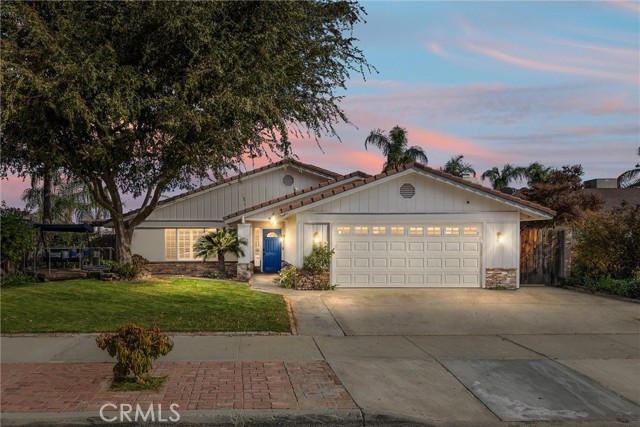 Detail Gallery Image 1 of 39 For 414 Hillard St, Taft,  CA 93268 - 4 Beds | 2 Baths