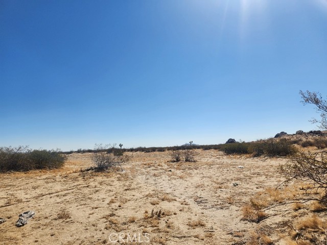 Detail Gallery Image 1 of 9 For 220 E Ave, Palmdale,  CA 93550 - – Beds | – Baths