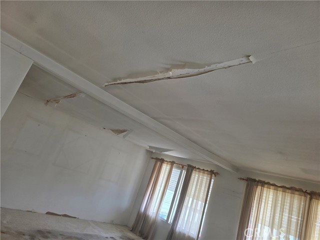 6257 E Golden Sands Drive, Long Beach CA: https://media.crmls.org/medias/d09201ae-aa5b-4b68-87c9-e9d0a9b9273f.jpg