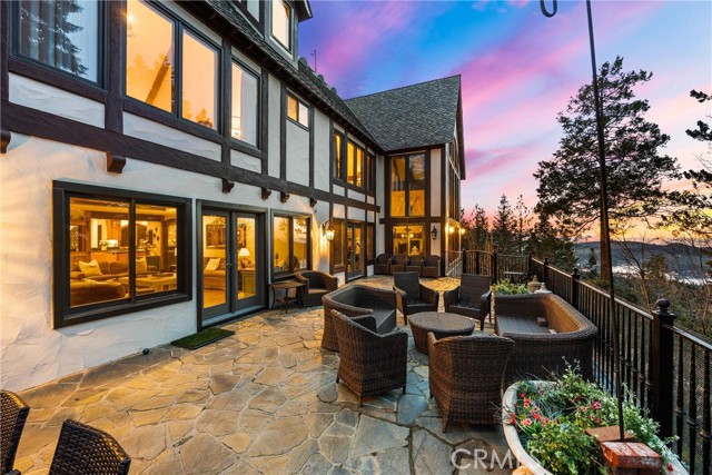 29162 Bald Eagle Ridge, Lake Arrowhead CA: https://media.crmls.org/medias/d09289b5-77a2-4a4e-8c32-722ab57a490e.jpg