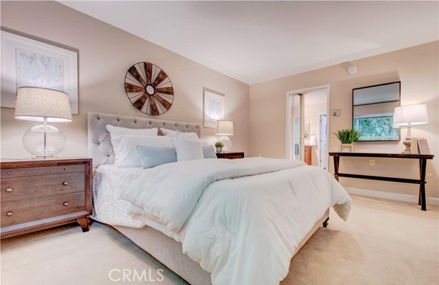 2405 Via Mariposa W, Laguna Woods CA: https://media.crmls.org/medias/d0929f1a-6a90-4359-bd9b-0f45847026b0.jpg