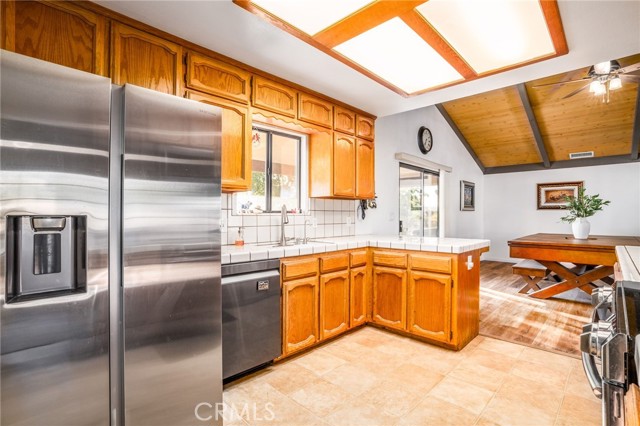 Detail Gallery Image 10 of 29 For 7167 Live Oak Dr, Sanger,  CA 93657 - 3 Beds | 2 Baths