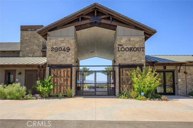 Detail Gallery Image 39 of 53 For 18121 Outlook Way, Saugus,  CA 91350 - 4 Beds | 3 Baths