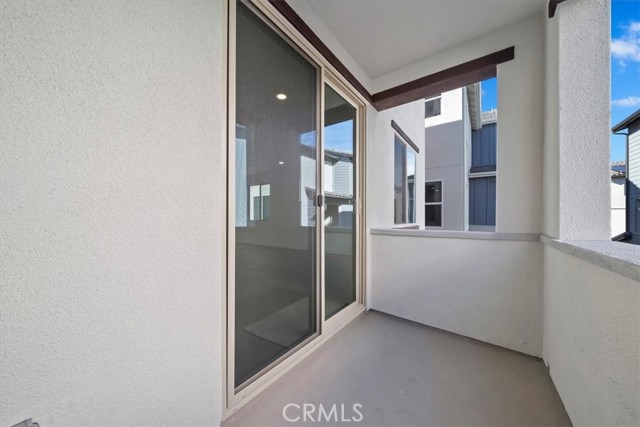 2561 Sprout Lane, Corona CA: https://media.crmls.org/medias/d093952e-1567-4af3-9309-a164df2018a7.jpg