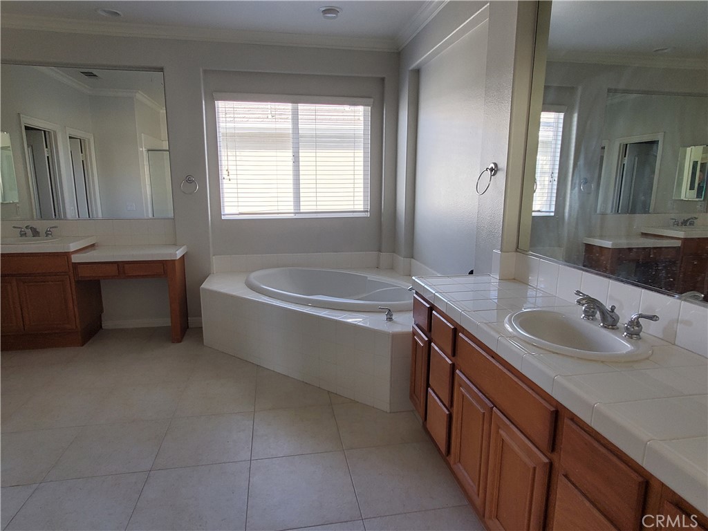 MLS #OC25255377 image #22