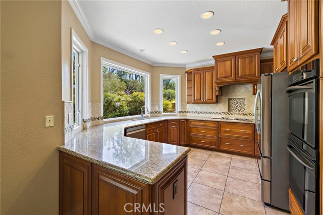 Detail Gallery Image 11 of 38 For 20916 Morningside Dr, Rancho Santa Margarita,  CA 92679 - 5 Beds | 3 Baths