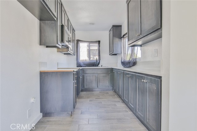 Detail Gallery Image 14 of 38 For 430 W 64th, Los Angeles,  CA 90003 - 3 Beds | 3 Baths