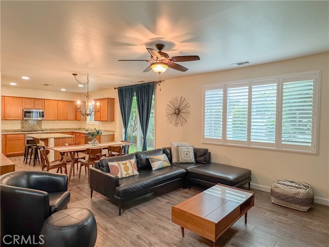 Detail Gallery Image 9 of 48 For 8302 Allyn Bacon, Bakersfield,  CA 93311 - 4 Beds | 3 Baths