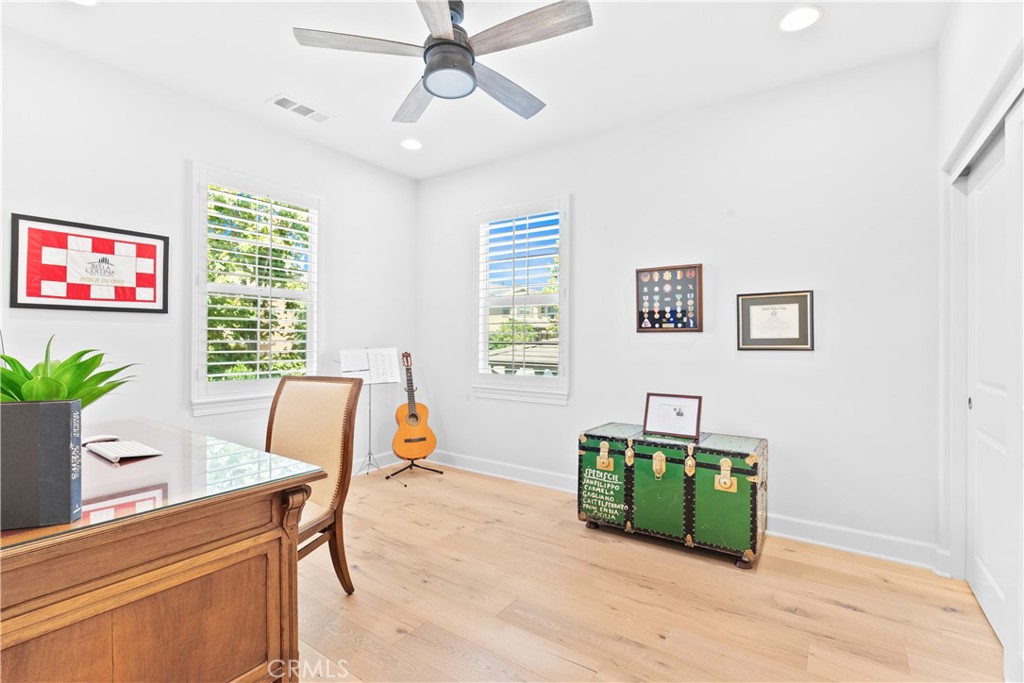 MLS #OC25195995 image #49