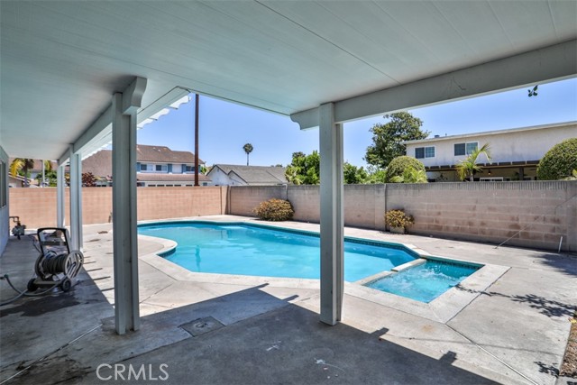 11112 Camellia Avenue, Fountain Valley CA: https://media.crmls.org/medias/d0962aba-c414-4fe8-a727-61f4673123ad.jpg