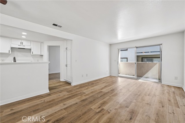 16377 Lakeshore, Lake Elsinore CA: https://media.crmls.org/medias/d0982957-df94-41df-8d79-09b0fe340f7d.jpg