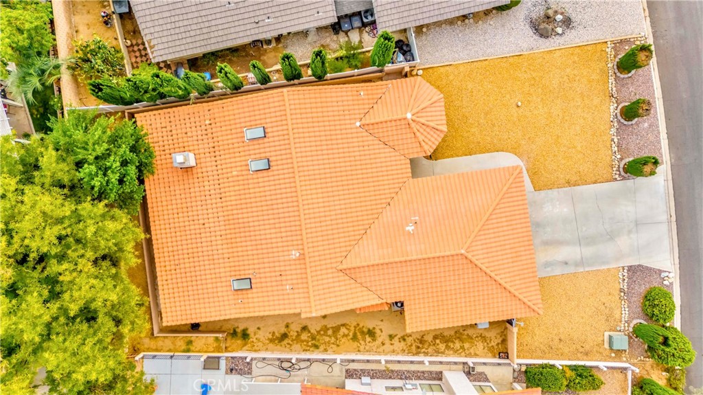 https://media.crmls.org/medias/d0987a40-2493-4d9b-942c-f6b7fa43b2ce.jpg?preset=X-Large