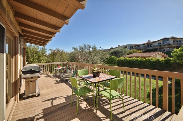 74 Hilltop Circle, Rancho Palos Verdes, California 90275, 2 Bedrooms Bedrooms, ,1 BathroomBathrooms,Residential,Sold,Hilltop,PV17233392