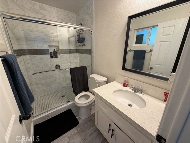 Detail Gallery Image 12 of 28 For 4622 W 156th, Lawndale,  CA 90260 - 3 Beds | 3 Baths