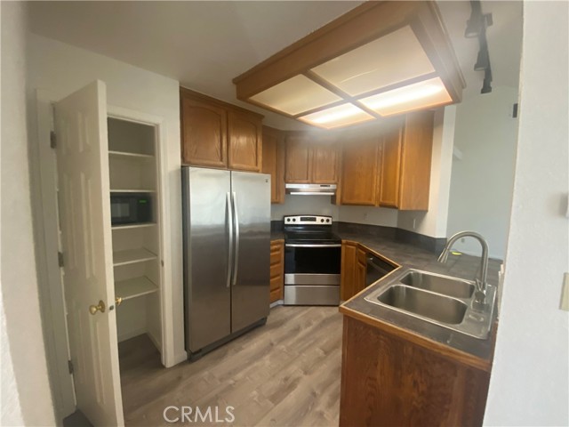 Kitchen has nice pantry.