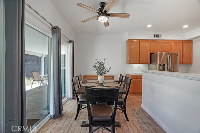 Detail Gallery Image 6 of 26 For 1480 Floral Park St, Corona,  CA 92881 - 3 Beds | 2 Baths