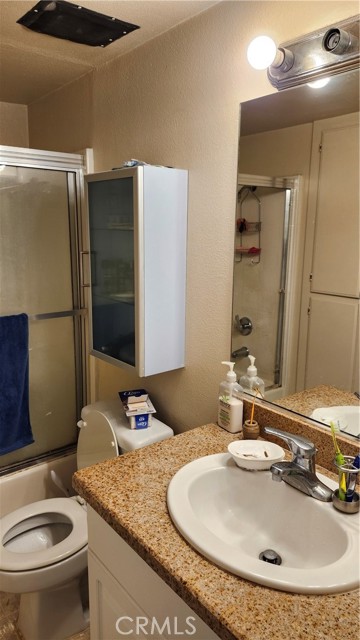 Image 3 of 4 For 5525 Canoga Avenue 224