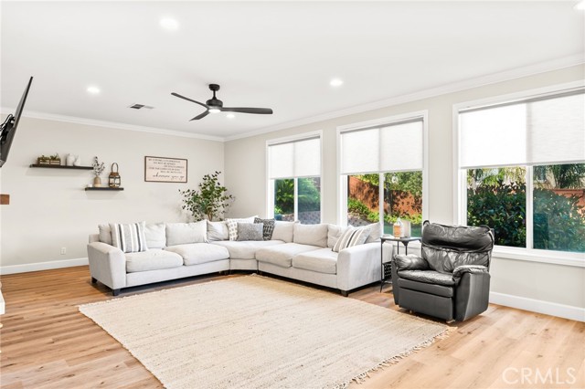 42016 Delmonte Street, Temecula CA: https://media.crmls.org/medias/d09a02aa-3860-4a68-8bb6-ddaad58be2a8.jpg