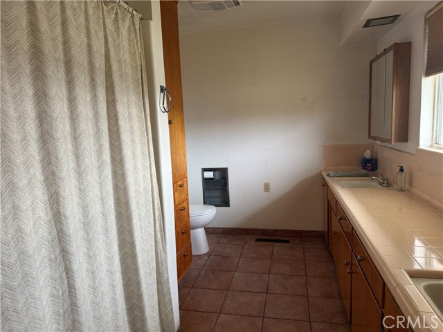 Detail Gallery Image 25 of 65 For 25565 Road 13, Chowchilla,  CA 93610 - 4 Beds | 3 Baths