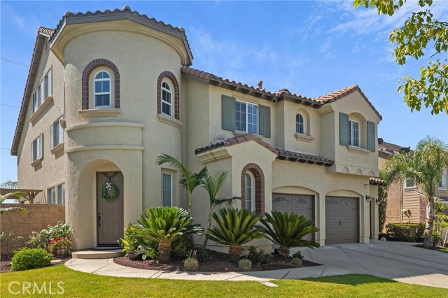 5381 Campania Way, Fontana CA: https://media.crmls.org/medias/d09a7e83-229c-48af-a74e-0be3fe2189b7.jpg