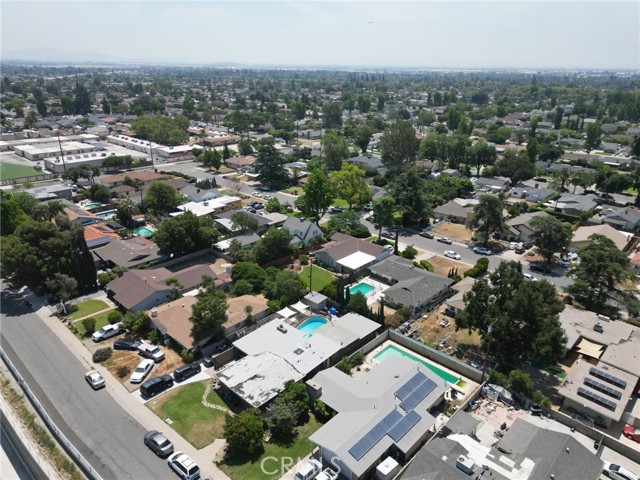 319 E Deodar Street, Ontario CA: https://media.crmls.org/medias/d09b5b66-d3b9-4322-a0b5-b553bfe27e37.jpg