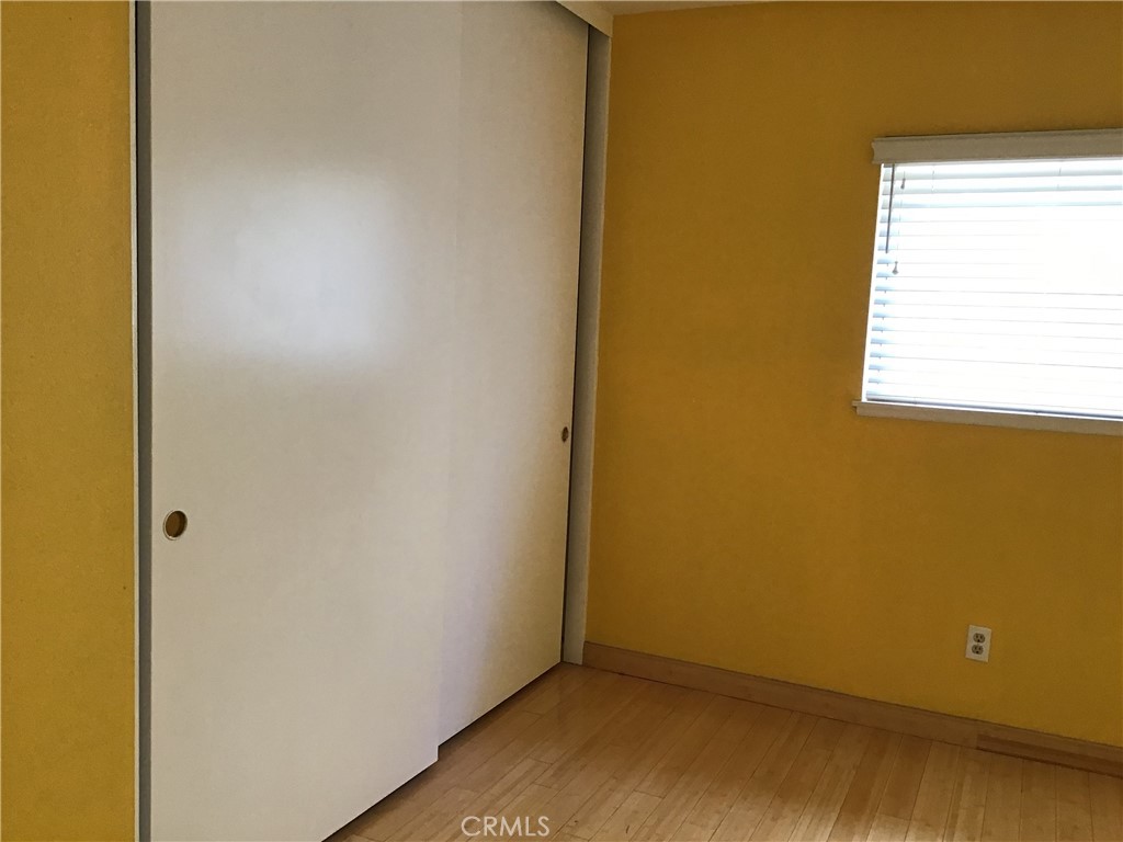 https://media.crmls.org/medias/d09b65d1-6a8a-42a0-a91e-9bf7edc45133.jpg?preset=X-Large