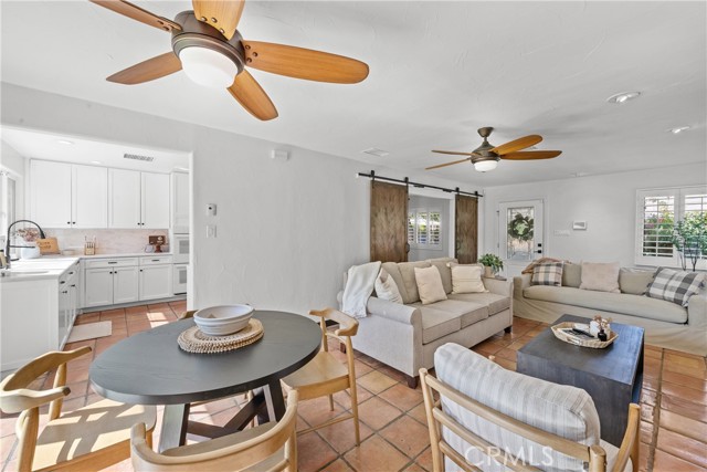 642 S Mountain View Drive, Palm Springs CA: https://media.crmls.org/medias/d09c283a-e83b-487f-9613-55f31b9da798.jpg