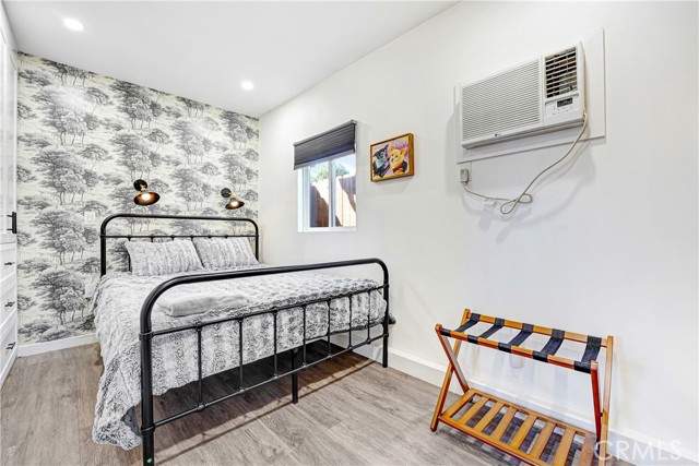 Detail Gallery Image 8 of 10 For 14828 Saticoy #B,  Van Nuys,  CA 91405 - 1 Beds | 1 Baths