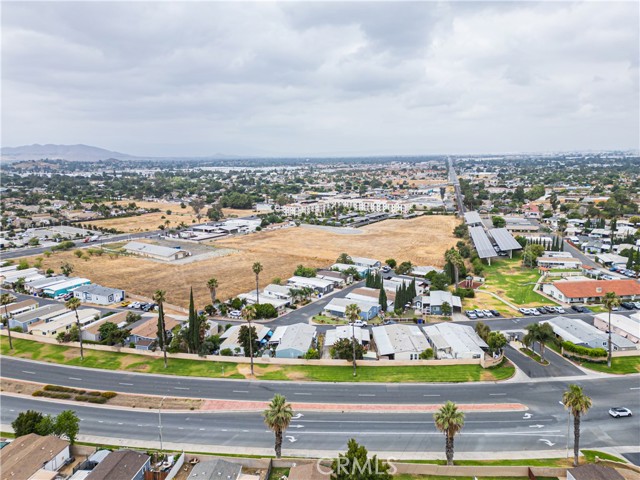 4041 Pedley Road, Jurupa Valley CA: https://media.crmls.org/medias/d09cc73d-86e9-434f-b611-b976e48f24ef.jpg