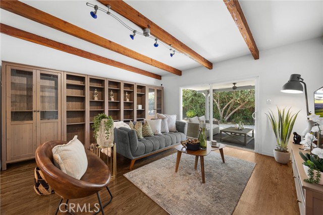 5834 Costello Avenue, Van Nuys CA: https://media.crmls.org/medias/d09ddbe1-7dce-4c3c-b765-52d5b4ad3b74.jpg