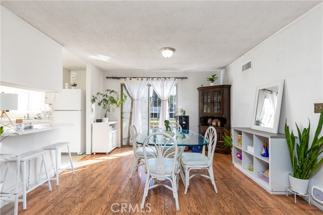 Detail Gallery Image 6 of 32 For 2038 Marigold, Pomona,  CA 91767 - 4 Beds | 2 Baths