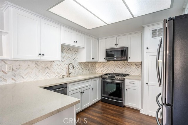 18840 Vista Del Canon, Newhall CA: https://media.crmls.org/medias/d09e9ee6-04bf-4f4b-bb18-8604d64fa846.jpg