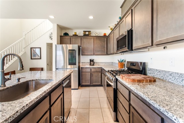 Detail Gallery Image 6 of 41 For 1489 Black Diamond Dr, Beaumont,  CA 92223 - 3 Beds | 2/1 Baths