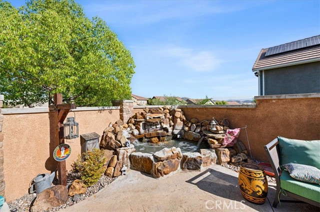 22517 Skipping Stone Drive, Saugus CA: https://media.crmls.org/medias/d09ef725-fd9c-493b-afa7-4b3690519e04.jpg