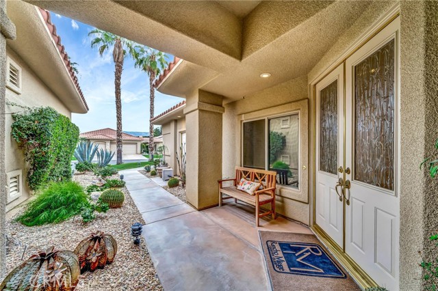 Detail Gallery Image 4 of 73 For 154 Kavenish Dr, Rancho Mirage,  CA 92270 - 3 Beds | 3 Baths