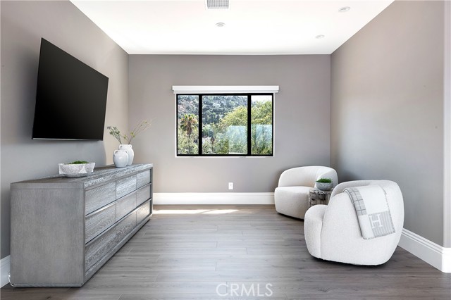 Detail Gallery Image 32 of 46 For 11039 Wrightwood Pl, Studio City,  CA 91604 - 3 Beds | 3 Baths