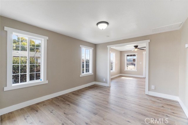 Image 10 of 40 For 2401 Hedges Avenue